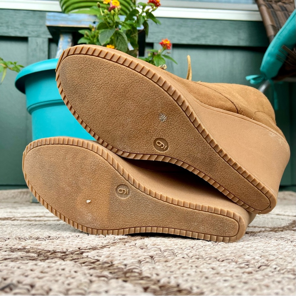 Suede Wedge Ankle Boots 9 neutral tan - Picture 6 of 7